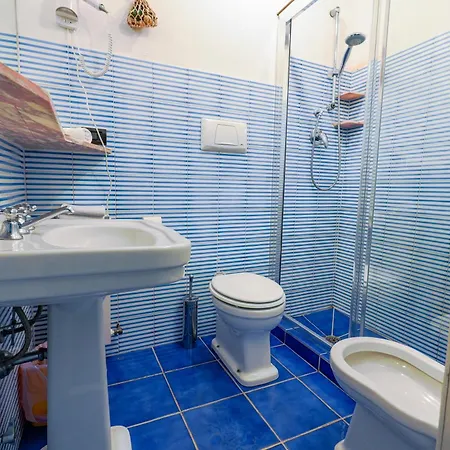 Guest house White Lerici