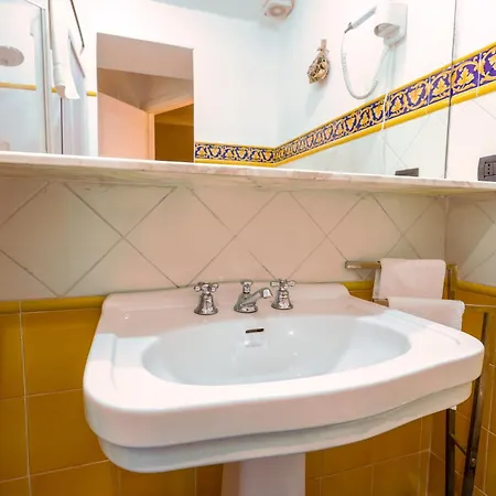 White Guest house Lerici