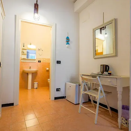Guest house White Lerici