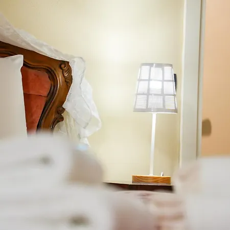 Guest house White 4*