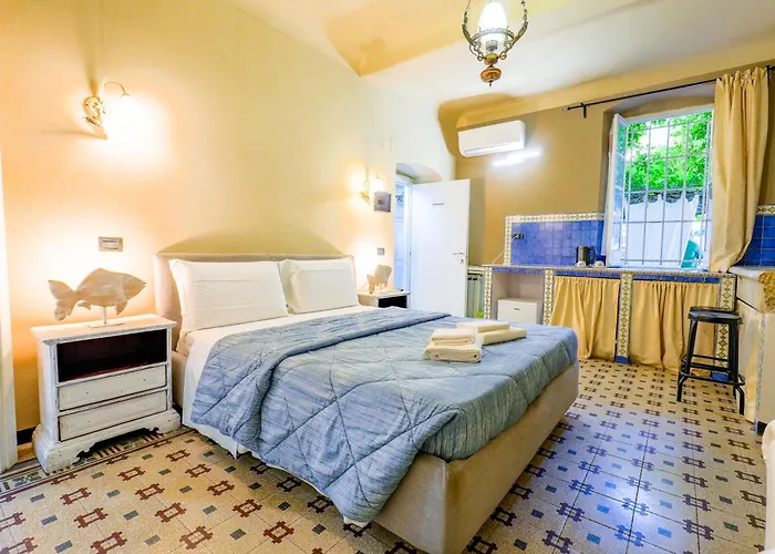 White 4* Lerici