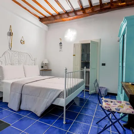 White 4* Lerici