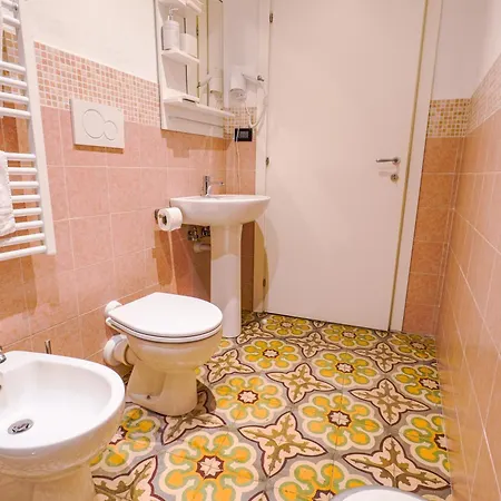 White Pensionat Lerici