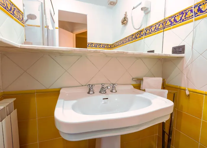 White Pensjonat Lerici