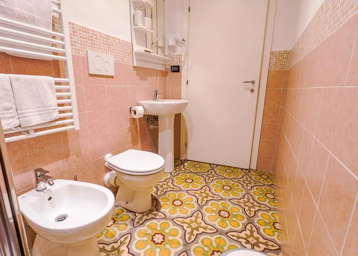 White Pensjonat Lerici